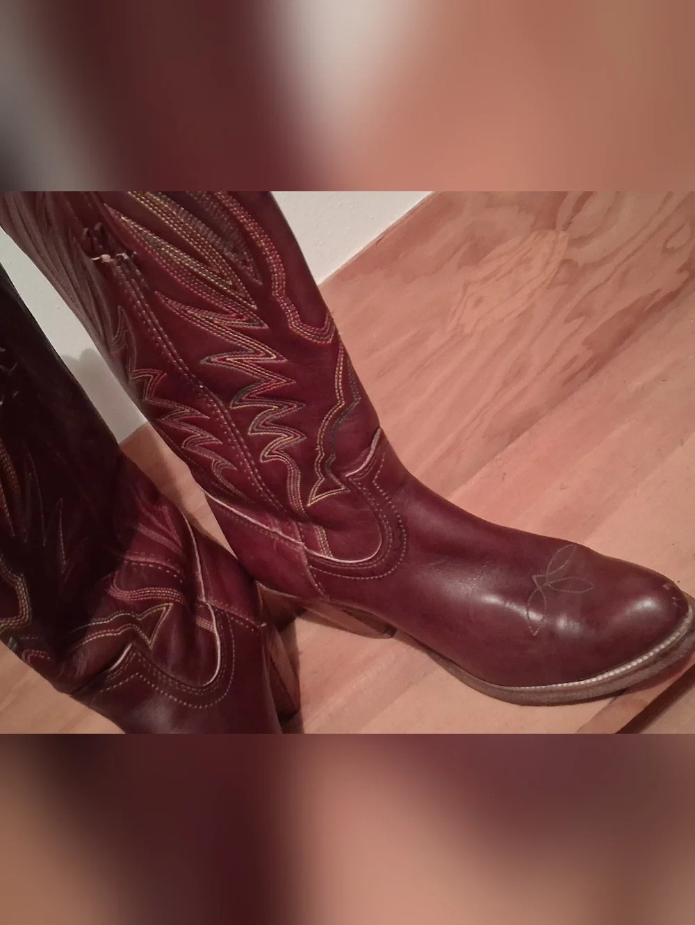 Frye Burgundy Leather Western Heeled Boots - Picture 4 of 7